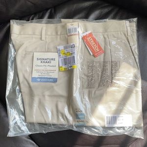 Signature Khaki Dockers